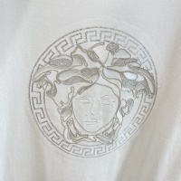 Cheap Versace T-Shirts Short Sleeved For Unisex #1002442 Replica Wholesale [$64.00 USD] [ITEM#1002442] on Replica Versace T-Shirts