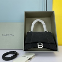 Balenciaga AAA Quality Messenger Bags For Women #997558