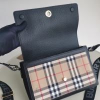 Cheap Burberry AAA Quality Messenger Bags For Women #999372 Replica Wholesale [$205.00 USD] [ITEM#999372] on Replica Burberry AAA Messenger Bags