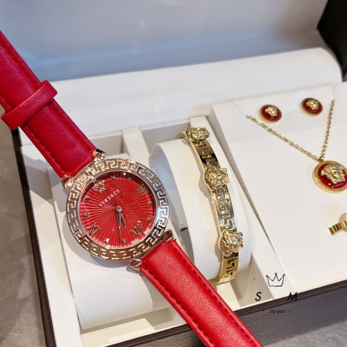 Cheap Versace Watches For Women #1007152 Replica Wholesale [$45.00 USD] [ITEM#1007152] on Replica Versace Watches