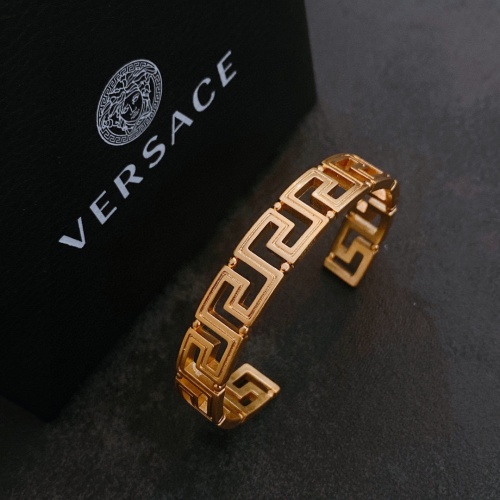 Cheap Versace Bracelet #1010002 Replica Wholesale [$36.00 USD] [ITEM#1010002] on Replica Versace Bracelets