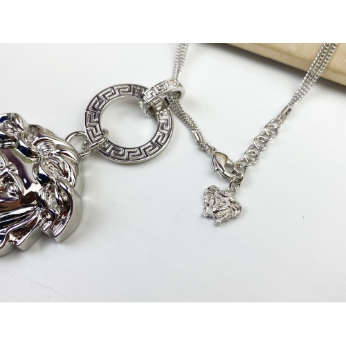 Cheap Versace Necklace #1010619 Replica Wholesale [$36.00 USD] [ITEM#1010619] on Replica Versace Necklaces