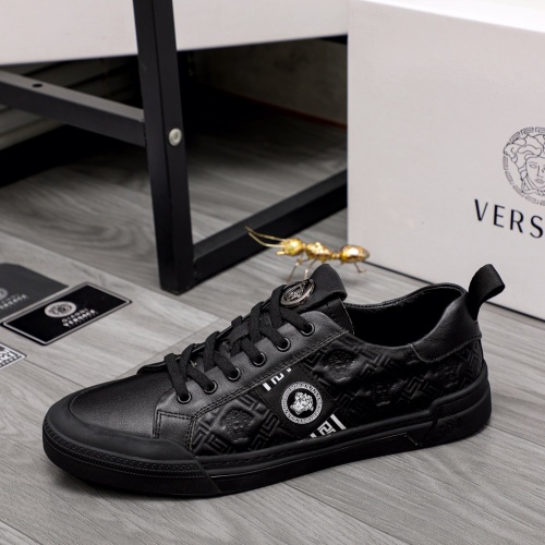 Cheap Versace Casual Shoes For Men #1012646 Replica Wholesale [$72.00 USD] [ITEM#1012646] on Replica Versace Casual Shoes