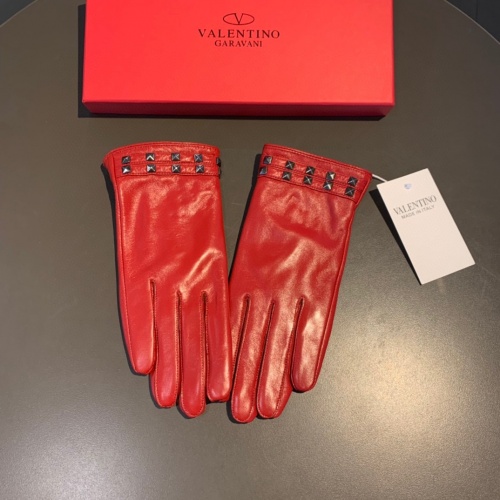 Cheap Valentino Gloves For Women #1012677 Replica Wholesale [$52.00 USD] [ITEM#1012677] on Replica Valentino Gloves