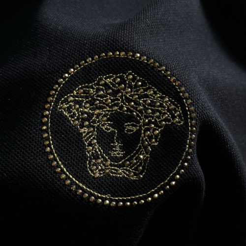 Cheap Versace T-Shirts Short Sleeved For Men #1017380 Replica Wholesale [$41.00 USD] [ITEM#1017380] on Replica Versace T-Shirts