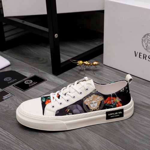 Cheap Versace Casual Shoes For Men #1018614 Replica Wholesale [$68.00 USD] [ITEM#1018614] on Replica Versace Casual Shoes