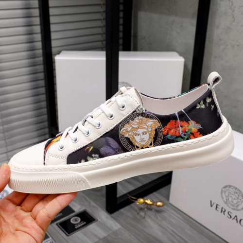 Cheap Versace Casual Shoes For Men #1018614 Replica Wholesale [$68.00 USD] [ITEM#1018614] on Replica Versace Casual Shoes