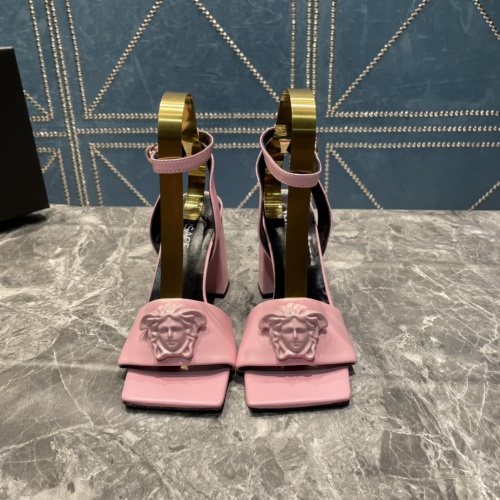 Cheap Versace Sandal For Women #1019102 Replica Wholesale [$108.00 USD] [ITEM#1019102] on Replica Versace Sandal