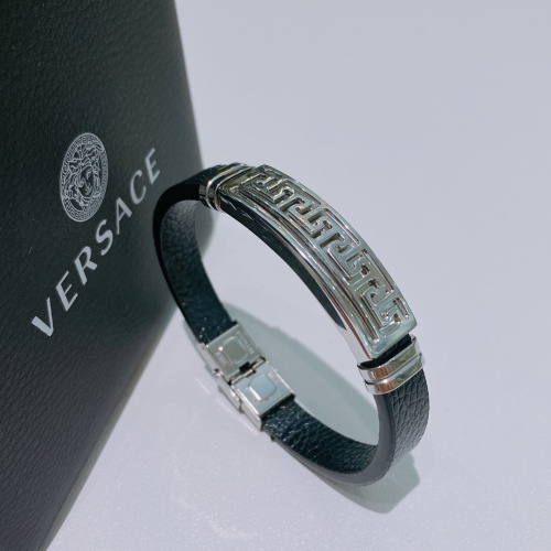Cheap Versace Bracelet #1019666 Replica Wholesale [$42.00 USD] [ITEM#1019666] on Replica Versace Bracelets