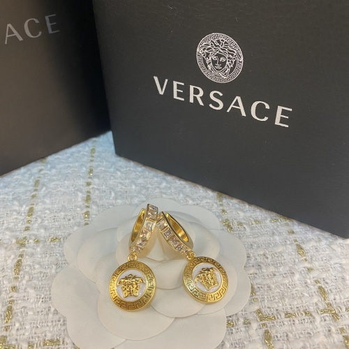 Cheap Versace Earrings For Women #1023753 Replica Wholesale [$27.00 USD] [ITEM#1023753] on Replica Versace Earrings