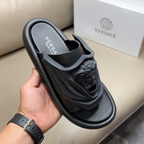 Cheap Versace Slippers For Men #1024850 Replica Wholesale [$45.00 USD] [ITEM#1024850] on Replica Versace Slippers