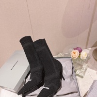 Balenciaga Boots For Women #1025305