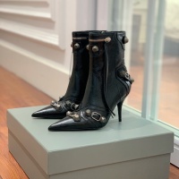 Balenciaga Boots For Women #1025330