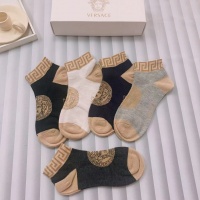 Cheap Versace Socks #1025944 Replica Wholesale [$27.00 USD] [ITEM#1025944] on Replica Versace Socks