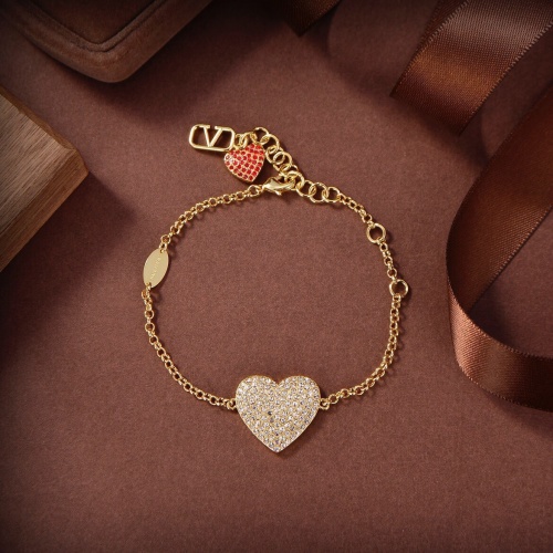 Cheap Valentino Bracelet For Women #1030589 Replica Wholesale [$32.00 USD] [ITEM#1030589] on Replica Valentino Bracelets