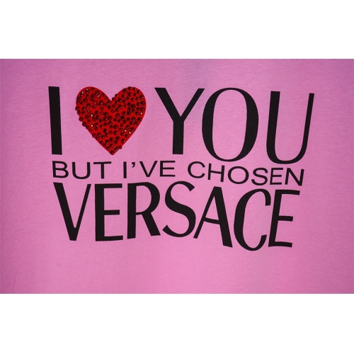 Cheap Versace T-Shirts Short Sleeved For Unisex #1031563 Replica Wholesale [$32.00 USD] [ITEM#1031563] on Replica Versace T-Shirts