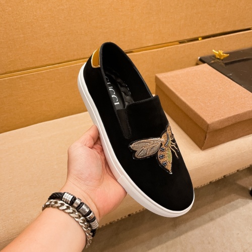 Cheap Versace Casual Shoes For Men #1035723 Replica Wholesale [$72.00 USD] [ITEM#1035723] on Replica Versace Casual Shoes