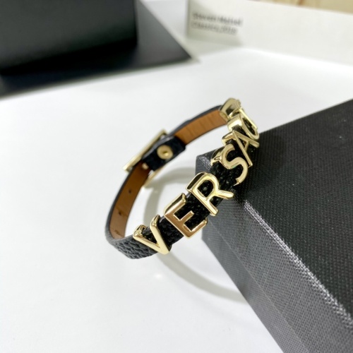 Cheap Versace Bracelet #1036939 Replica Wholesale [$25.00 USD] [ITEM#1036939] on Replica Versace Bracelets