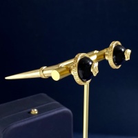Cheap Versace Earrings For Women #1034067 Replica Wholesale [$32.00 USD] [ITEM#1034067] on Replica Versace Earrings