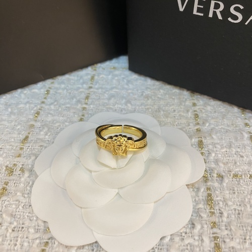 Cheap Versace Rings #1039198 Replica Wholesale [$24.00 USD] [ITEM#1039198] on Replica Versace Rings