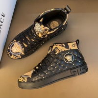Versace High Tops Shoes For Men #1041811