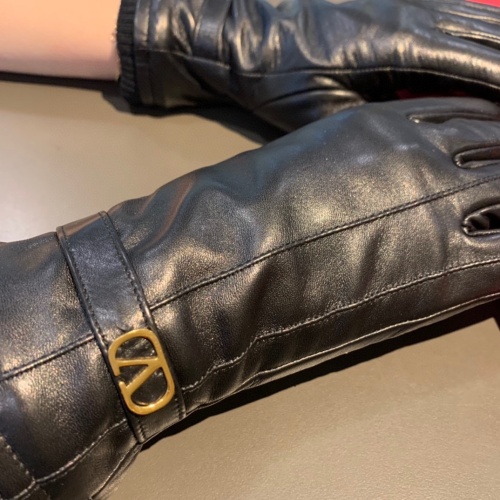 Cheap Valentino Gloves For Women #1044822 Replica Wholesale [$48.00 USD] [ITEM#1044822] on Replica Valentino Gloves