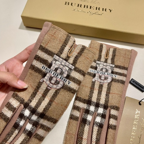 Cheap Burberry Gloves #1044844 Replica Wholesale [$40.00 USD] [ITEM#1044844] on Replica Burberry Gloves