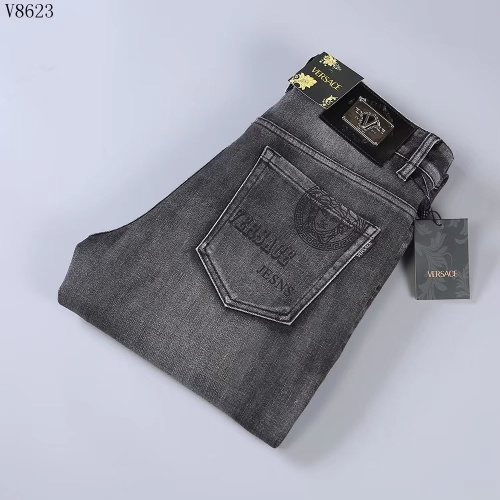 Cheap Versace Jeans For Men #1050797 Replica Wholesale [$42.00 USD] [ITEM#1050797] on Replica Versace Jeans