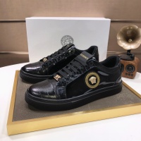Versace Casual Shoes For Men #1045103