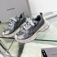 Balenciaga Fashion Shoes For Women #1049030