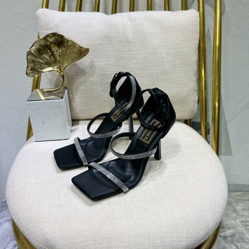 Cheap Versace Sandal For Women #1051105 Replica Wholesale [$118.00 USD] [ITEM#1051105] on Replica Versace Sandal