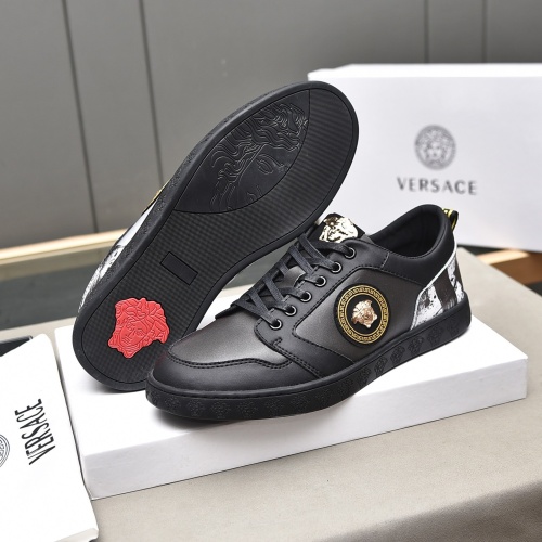Cheap Versace Casual Shoes For Men #1051184 Replica Wholesale [$76.00 USD] [ITEM#1051184] on Replica Versace Casual Shoes