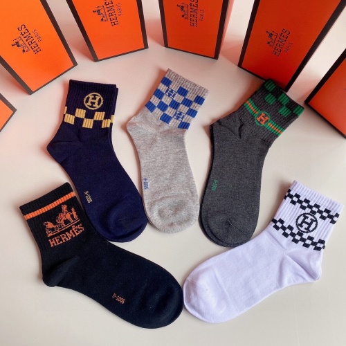 Cheap Hermes Socks #1055520 Replica Wholesale [$27.00 USD] [ITEM#1055520] on Replica Hermes Socks