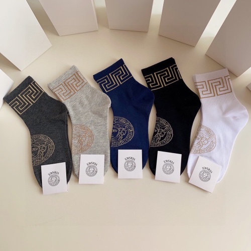 Cheap Versace Socks #1055535 Replica Wholesale [$27.00 USD] [ITEM#1055535] on Replica Versace Socks