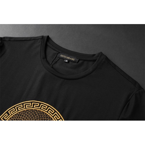 Cheap Versace Tracksuits Short Sleeved For Men #1064853 Replica Wholesale [$68.00 USD] [ITEM#1064853] on Replica Versace Tracksuits