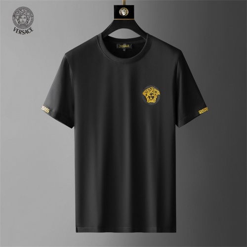 Cheap Versace Tracksuits Short Sleeved For Men #1064927 Replica Wholesale [$68.00 USD] [ITEM#1064927] on Replica Versace Tracksuits