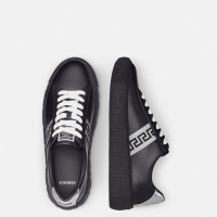 Versace Casual Shoes For Men #1060293