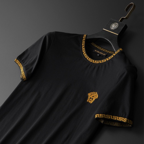 Cheap Versace Tracksuits Short Sleeved For Men #1068653 Replica Wholesale [$64.00 USD] [ITEM#1068653] on Replica Versace Tracksuits