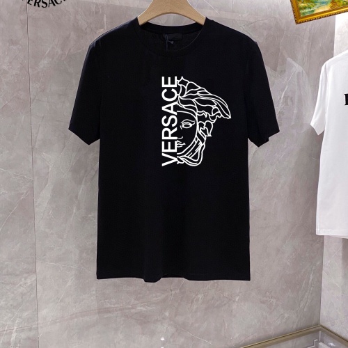 Cheap Versace T-Shirts Short Sleeved For Unisex #1069385 Replica Wholesale [$25.00 USD] [ITEM#1069385] on Replica Versace T-Shirts
