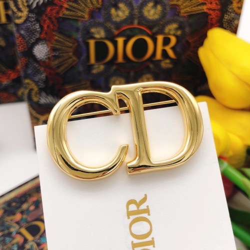 Cheap Christian Dior Brooches #1071700 Replica Wholesale [$27.00 USD] [ITEM#1071700] on Replica Christian Dior Brooches