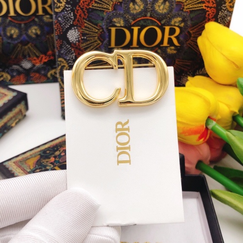 Cheap Christian Dior Brooches #1071700 Replica Wholesale [$27.00 USD] [ITEM#1071700] on Replica Christian Dior Brooches