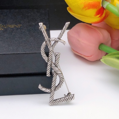 Cheap Yves Saint Laurent Brooches For Women #1072252 Replica Wholesale [$27.00 USD] [ITEM#1072252] on Replica Yves Saint Laurent Brooches