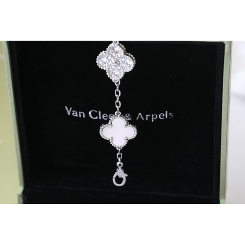 Cheap Van Cleef &amp; Arpels Bracelets For Women #1073277 Replica Wholesale [$34.00 USD] [ITEM#1073277] on Replica Van Cleef &amp; Arpels Bracelets