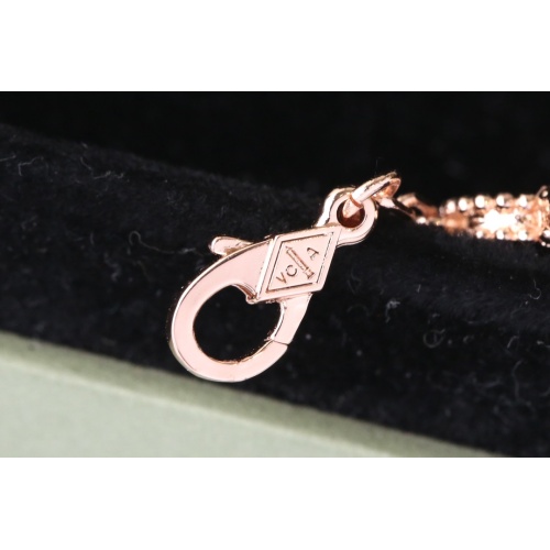 Cheap Van Cleef &amp; Arpels Bracelets For Women #1073279 Replica Wholesale [$34.00 USD] [ITEM#1073279] on Replica Van Cleef &amp; Arpels Bracelets