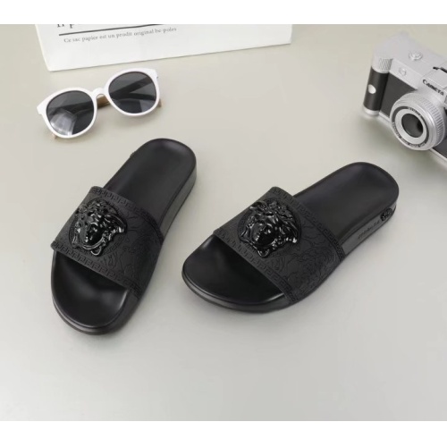 Cheap Versace Slippers For Men #1074671 Replica Wholesale [$60.00 USD] [ITEM#1074671] on Replica Versace Slippers