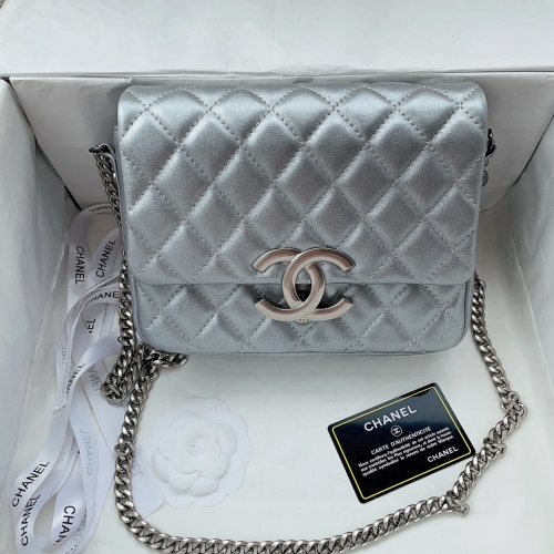 Chanel AAA Quality Messenger Bags For Women #1076450