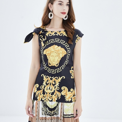 Cheap Versace Tracksuits Short Sleeved For Women #1078294 Replica Wholesale [$56.00 USD] [ITEM#1078294] on Replica Versace Tracksuits
