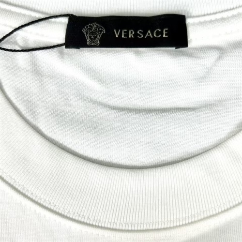 Cheap Versace T-Shirts Short Sleeved For Unisex #1078295 Replica Wholesale [$42.00 USD] [ITEM#1078295] on Replica Versace T-Shirts