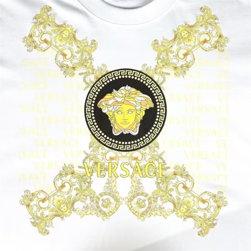 Cheap Versace T-Shirts Short Sleeved For Unisex #1078319 Replica Wholesale [$42.00 USD] [ITEM#1078319] on Replica Versace T-Shirts