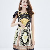 Cheap Versace Tracksuits Short Sleeved For Women #1078294 Replica Wholesale [$56.00 USD] [ITEM#1078294] on Replica Versace Tracksuits